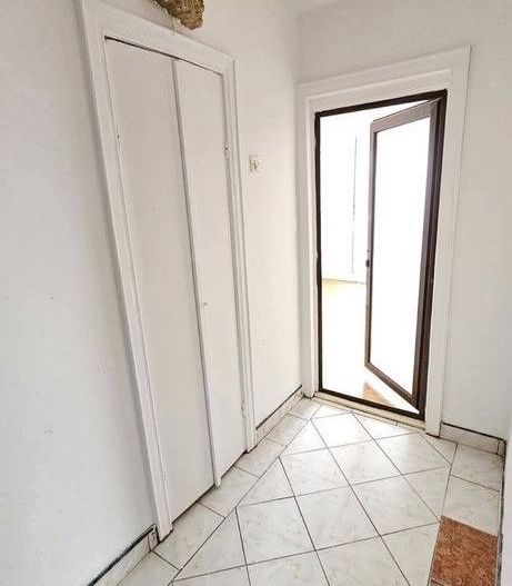 3 camere, decomandat, Micro 19, etaj 4/10 - Poză 3