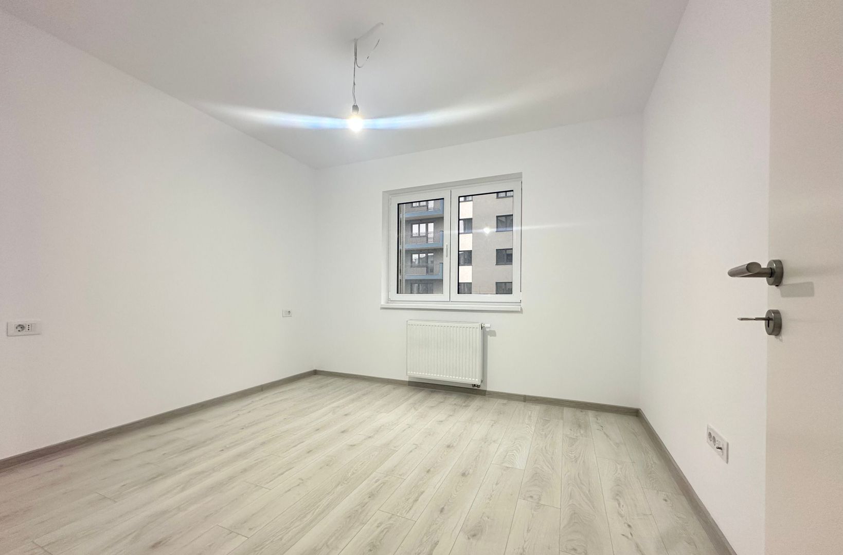Inchiriere apartament nemobilat Casa Nobel Lângă Coresi - Poză 9