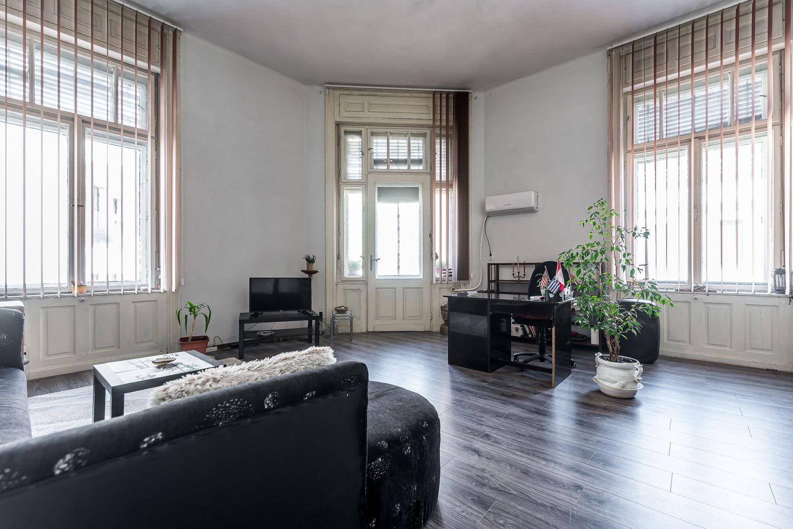 Apartament cu 2 camere în Palatul Bohuș - 0% COMISION - Poză 3