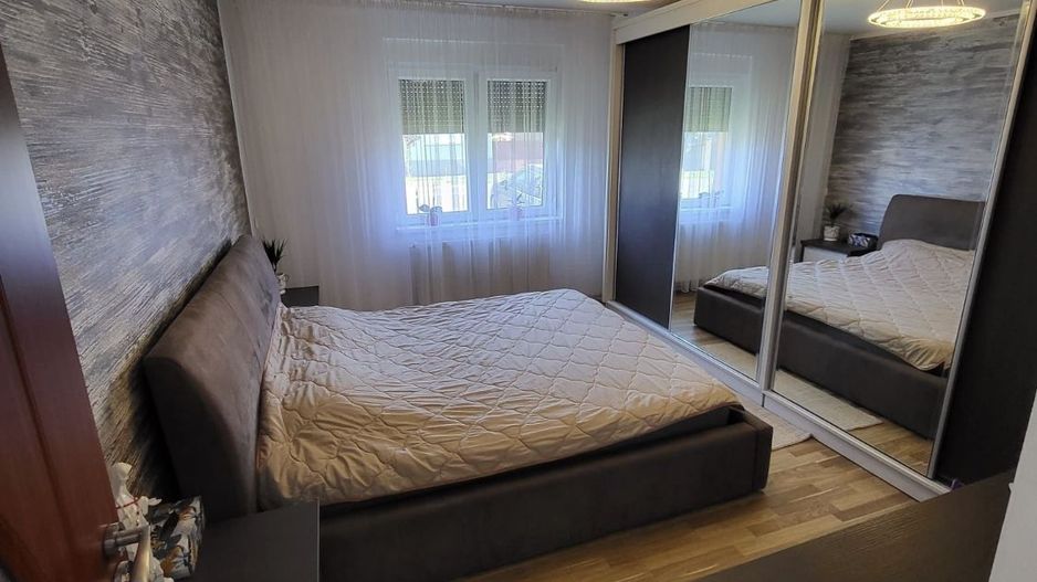 Ag EUROPA vinde parterul unei case în zona PIATA DE VECHITURI. - Poză 6