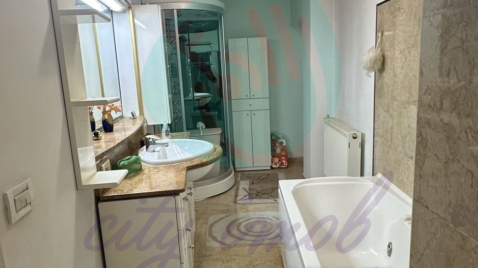 Casa formata din 2 corpuri cu TEREN 433 MP - Poză 13