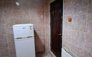 BRASADAS închiriază garsoniera 30mp la DEMISOL zona Bd.Unirii. - Poză 6