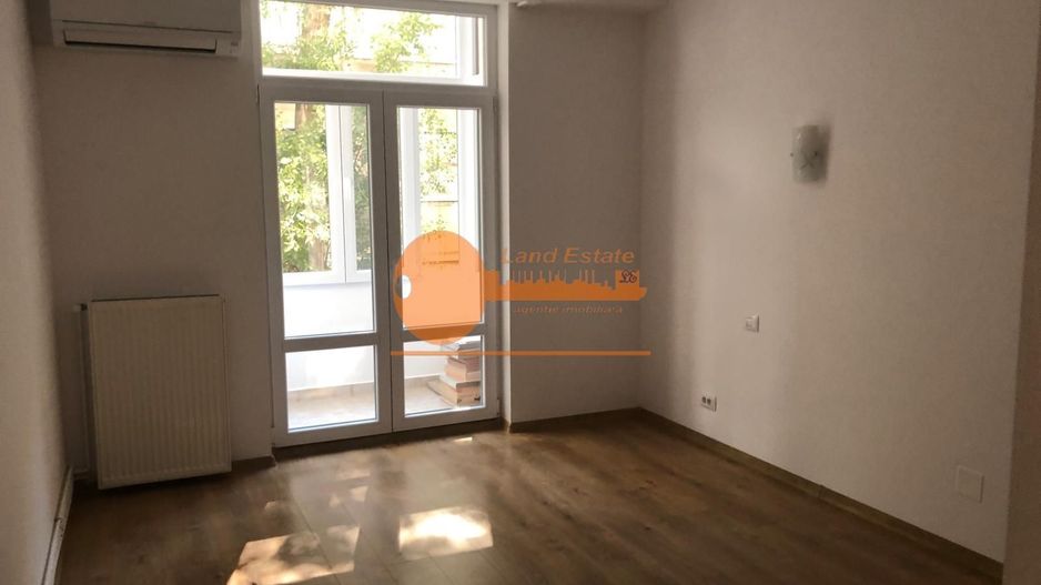 3 camere langa metrou Piata Romana - Poză 3