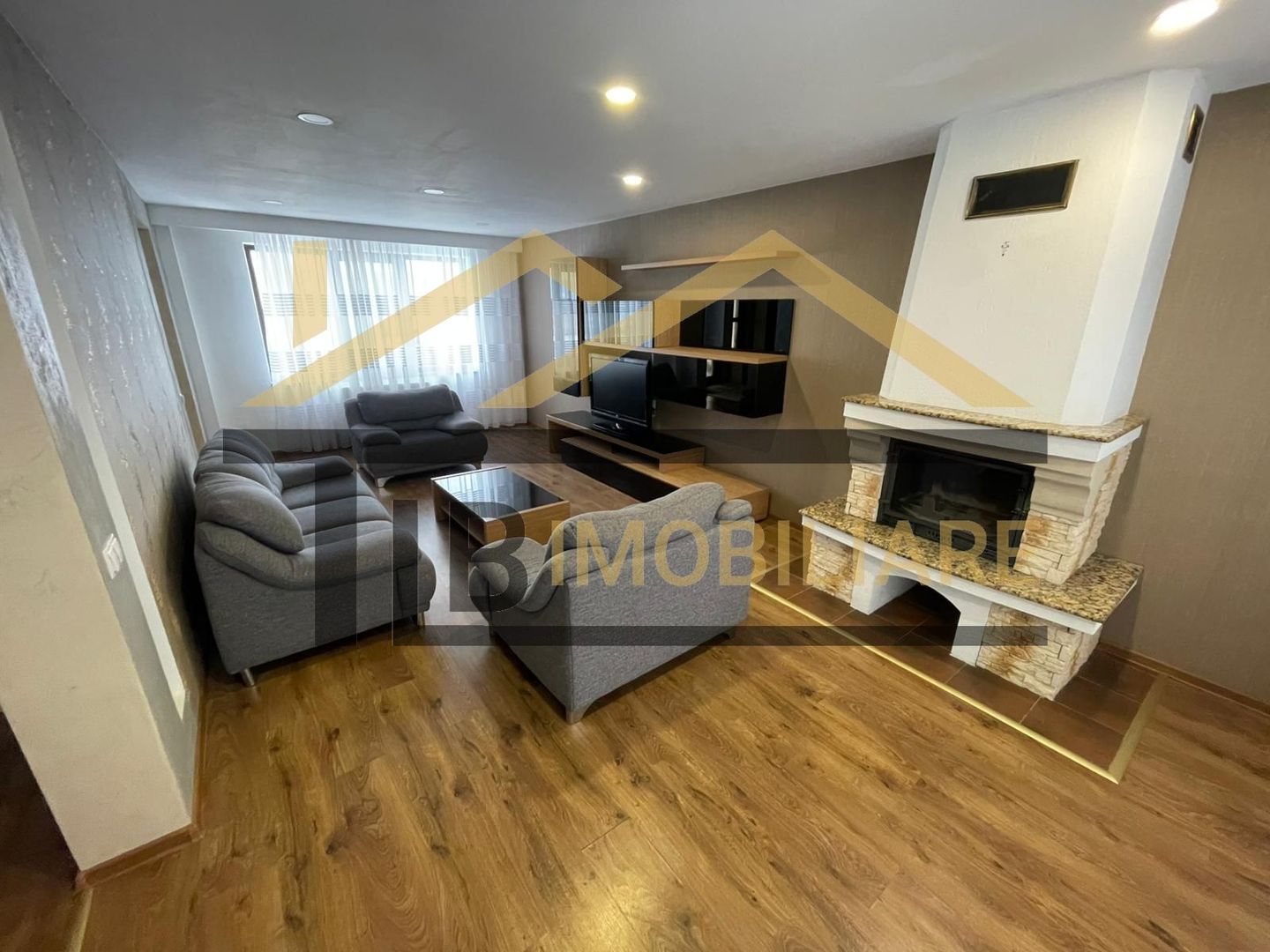 Casa cu 4 camere, 128mp, parcare, Zona Corunca - Poză 1