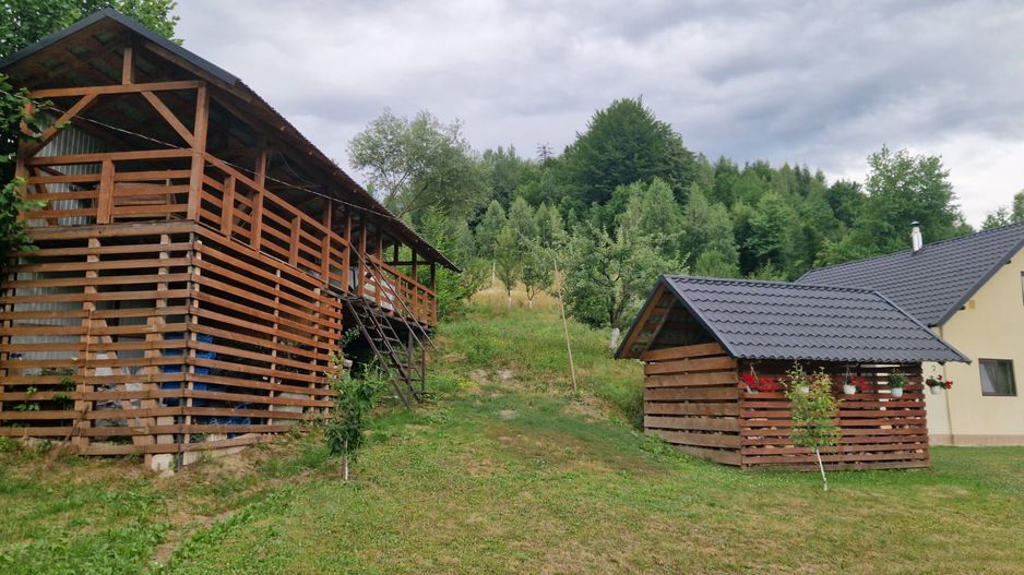 Casa si teren potential turistic Slatioara-Suceava - Poză 6