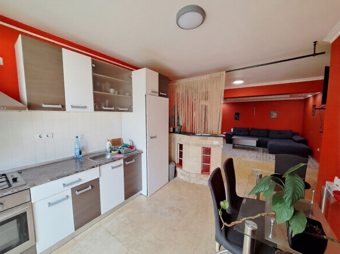 Apartament 2 camere spațios + parcare in Zona Florilor-Floresti - Poză 3