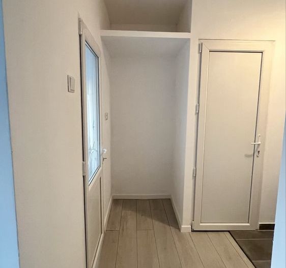Garsonieră Spțioasă 40 mp 8 min Metrou Mihai Bravu si Mall Vitan Bloc Anvelopat - Poză 5