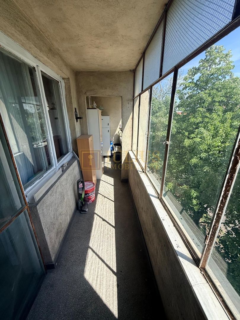 2 camere| cu vedere catre Bega-zona superba| apartament frumos, costuri mici| - Poză 16