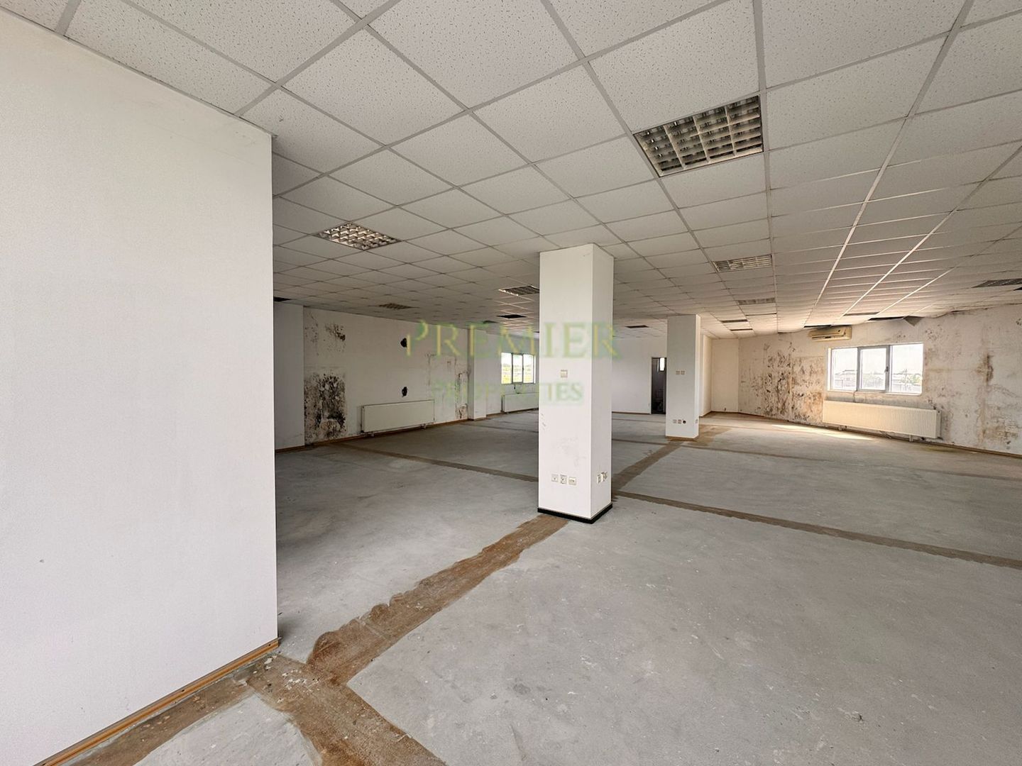 Cladire  producție, depozitare, birouri sau investiții în spații comerciale - Poză 4