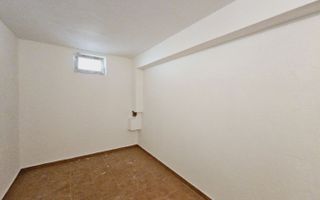 Apartament cu 4 camere si scara interioara de vanzare, Lipoveni - Poză 14