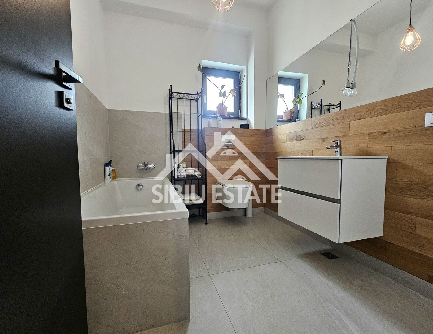 Casa moderna HOME & BUSINESS - Poză 26