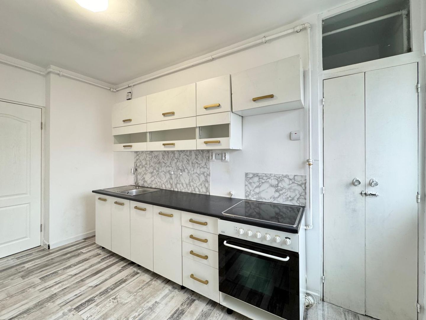 COMISION 0! Apartament cu 4 camere langa AFI, in Centrul Civic - Poză 3