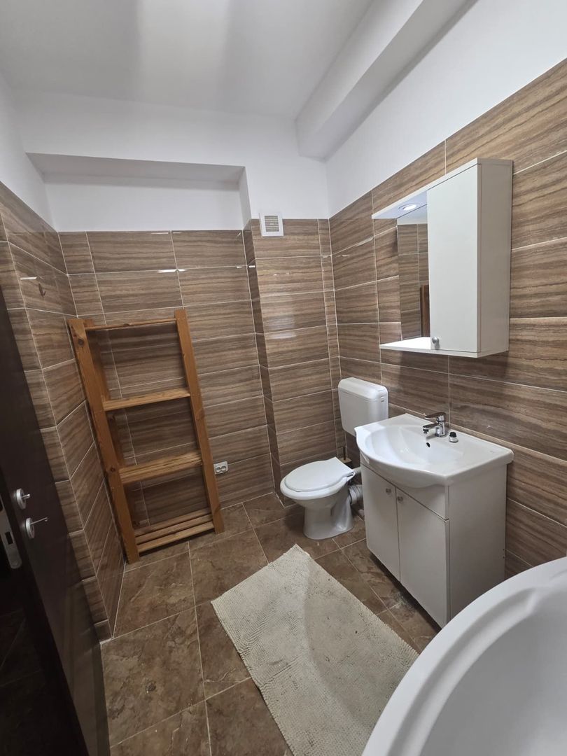 AP. 2 CAMERE, CENTRALA PROPRIE, LOC PARCARE, MOBILAT/UTILAT MODERN - Poză 7