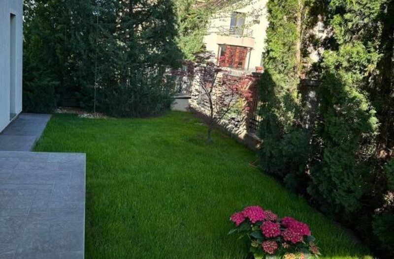 Vila lux de vanzare in cel mai dorit complex din Erou Iancu Nicolae-locatie rara - Poză 45