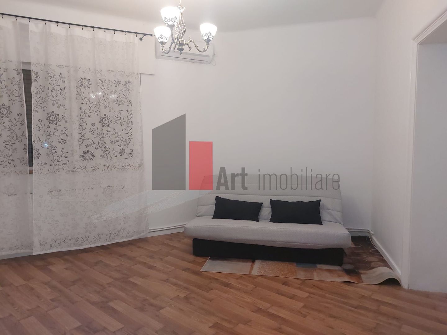 Spatiul "BAIXA" , parter de vila, renovat recent, liber - Poză 8