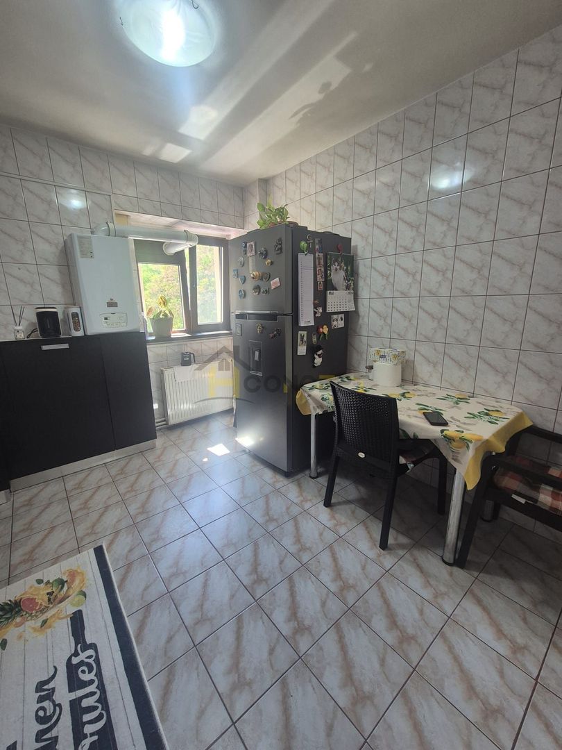 Apartament 4 camere Sos Oltenitei - Confort, spatiu, acces metrou - Poză 7