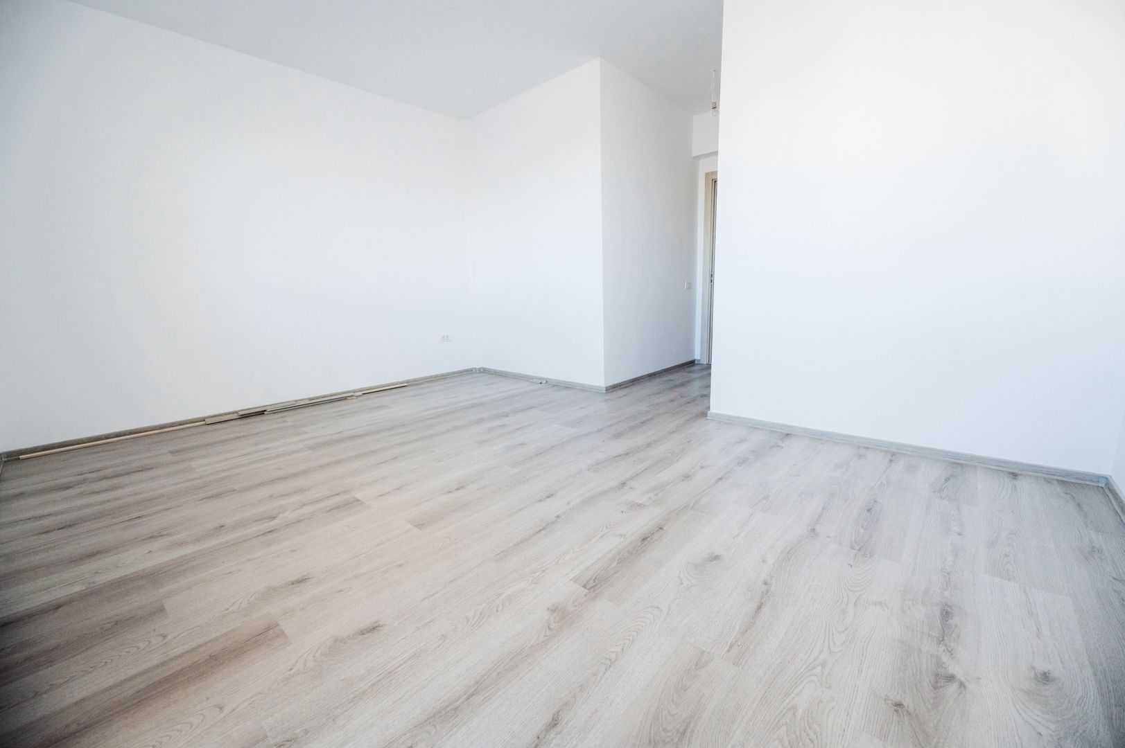 Garsoniera noua in bloc finalizat - zona Grand Arena Mall, Sectorul 4 - Poză 7
