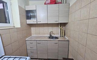 Apartament cu 2 camere, etaj 2, Razboieni - Poză 3