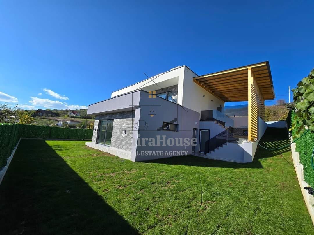 Casa individuala, 129 mp utili, teren 583 mp, terasa 68 mp, zona Sun Garden - Poză 5