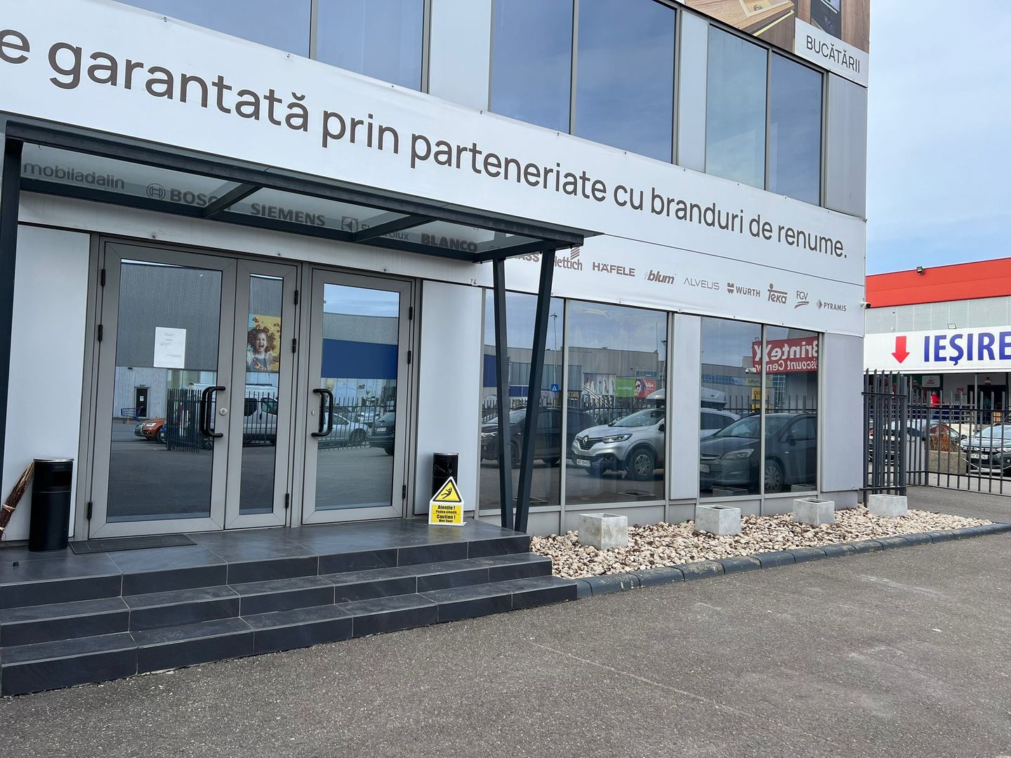 SPATIU BARTOLOMEU SHOWOORM - Poză 5