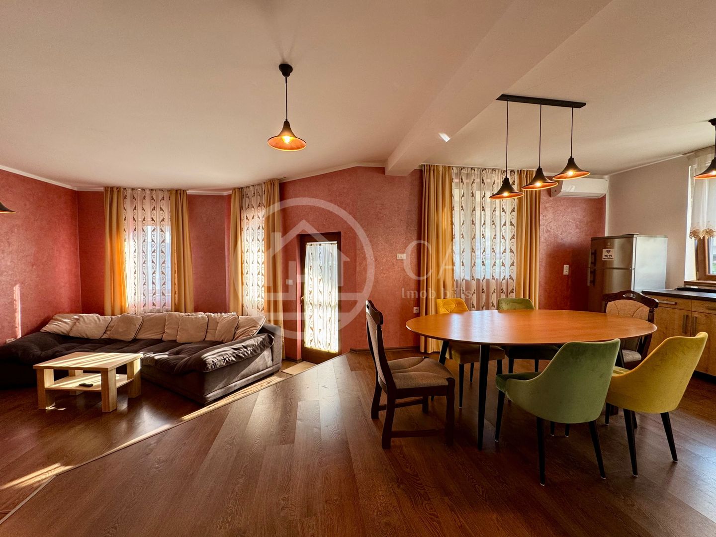 Casă de vânzare cu 5 camere in Sânmartin, Bihor - Poză 6