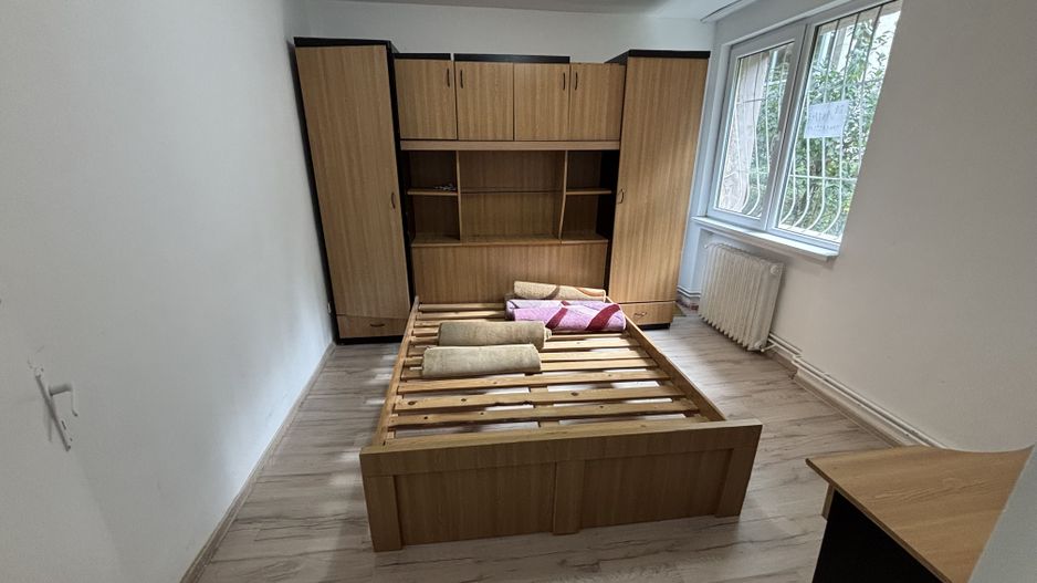 Apartament cu 3 camere (Cornisa) - Poză 4