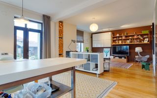 REZERVAT!!! CASA  HARMAN -COMISION 0 - Poză 12