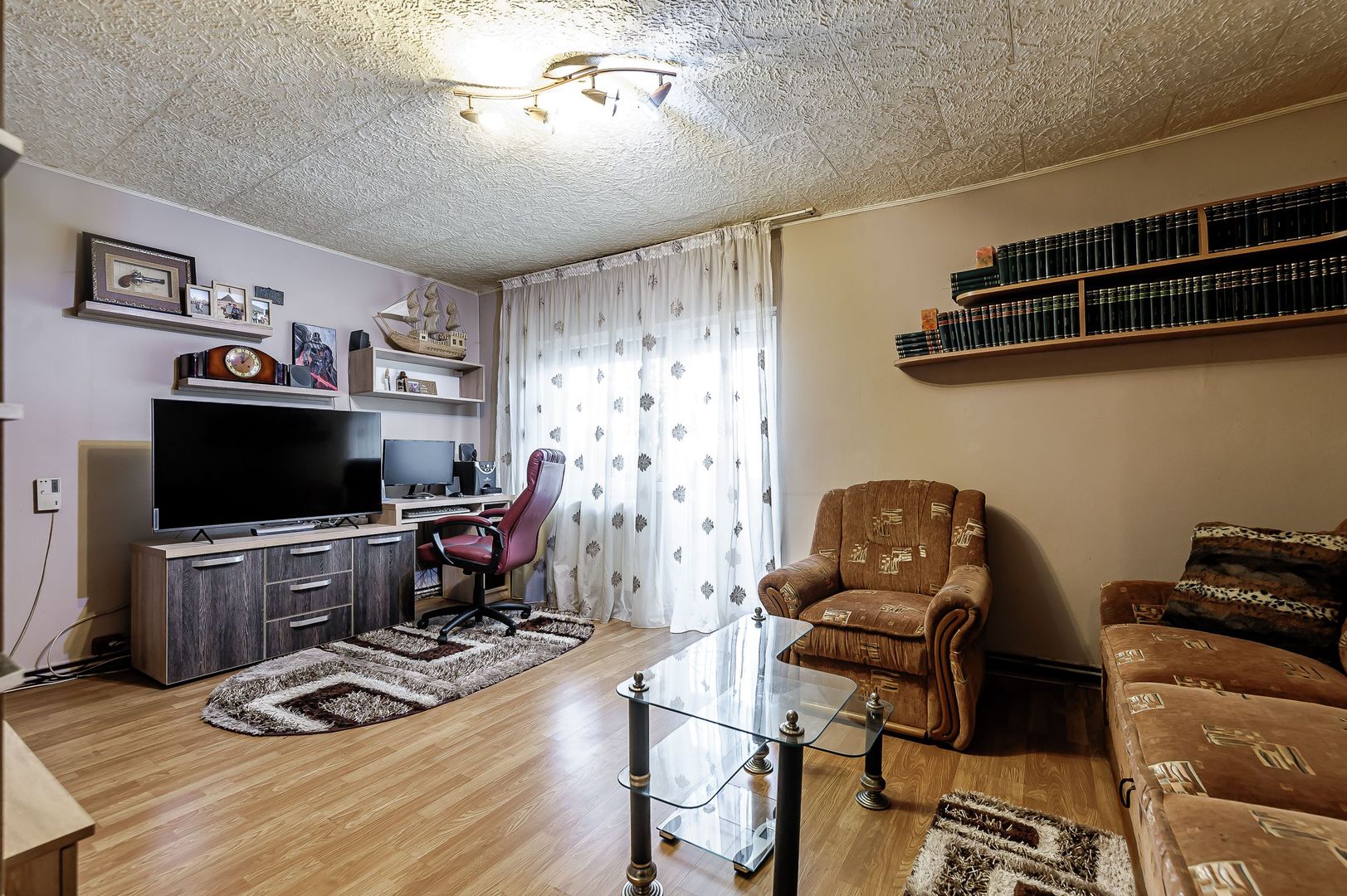 Vandut Apartament decomandat cu 2 camere si 2 balcoane in Alfa - Poză 3