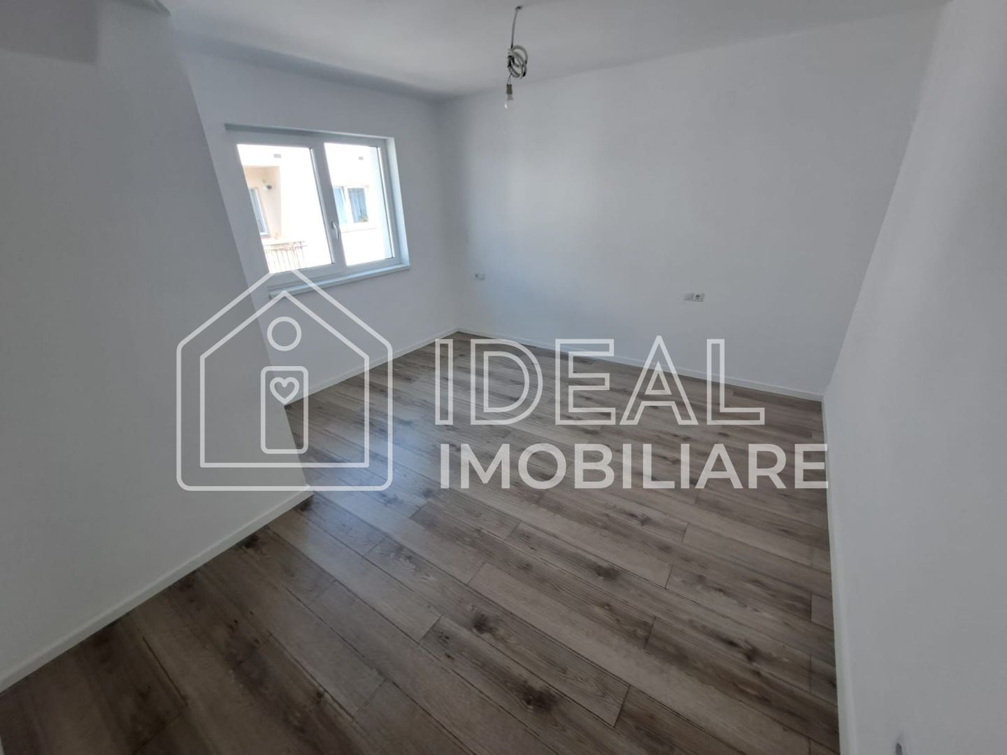 Casa Tip Duplex cu 4 camere, si gradina in Cartierul Arhitectilor - Poză 14