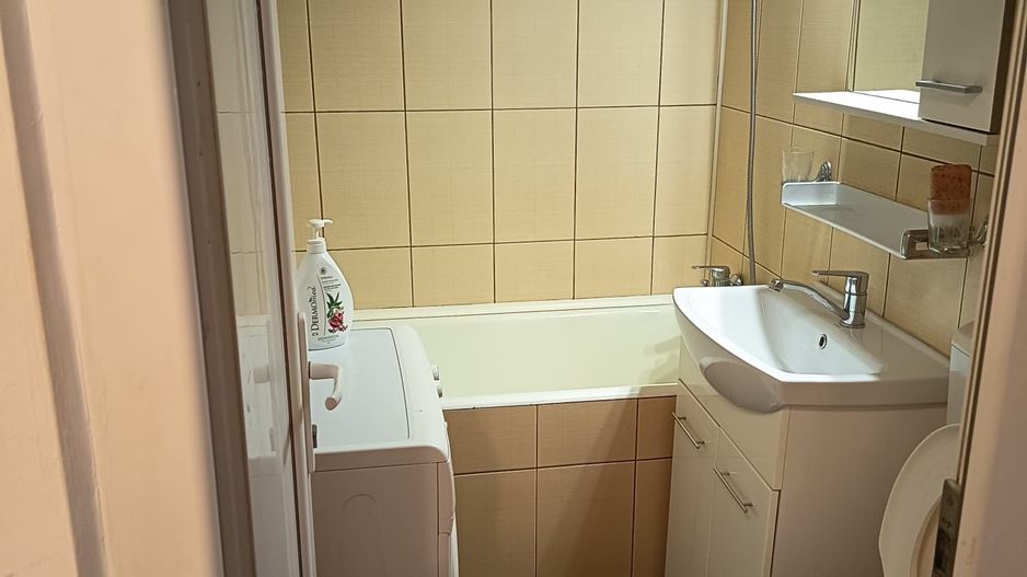 Apartament cu doua camere de vanzare, bd. Brancoveanu, 88.900€ negociabil - Poză 8