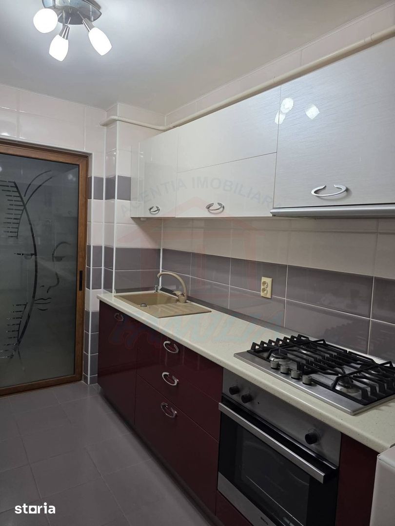 SE VINDE APARTAMENT 3 CAMERE, MICRO 17, 91.000 EURO - Poză 7
