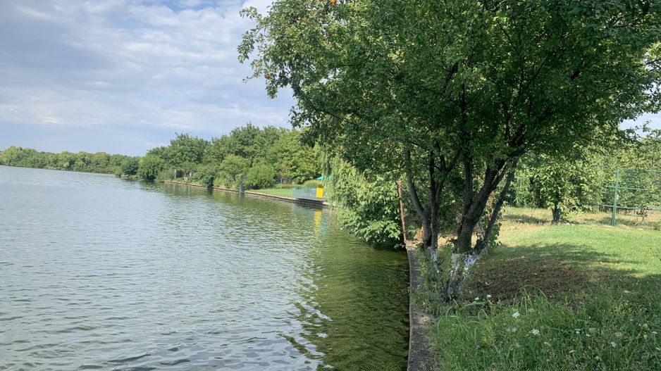 Doua etaje in vila pe malul lacului Grivita birouri rezidential - Poză 8