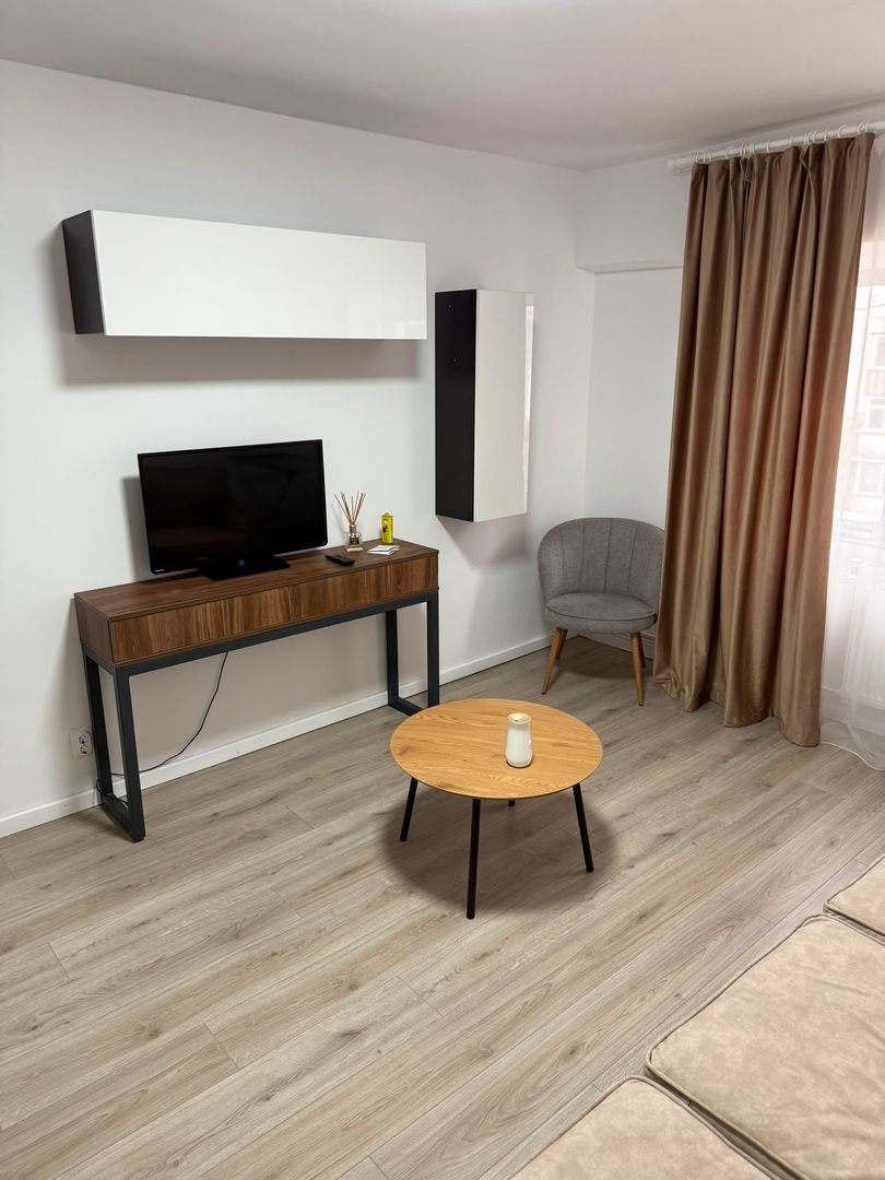Apartament cu 2 camere, renovat, mobilat și utilat, VASLUI - zona AUROCOR-GARA; - Poză 8