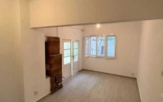 Casa cu garaj, individuala, langa metrou, intersectia Piata Muncii - Poză 8