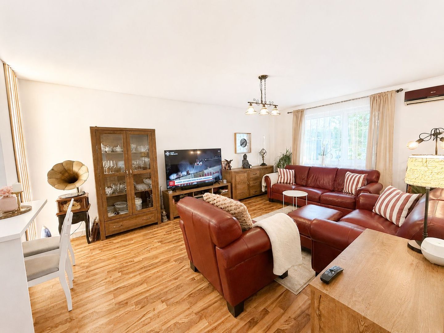 Casa de vanzare si teren 1360mp in Viile Noi Constanta - Poză 6