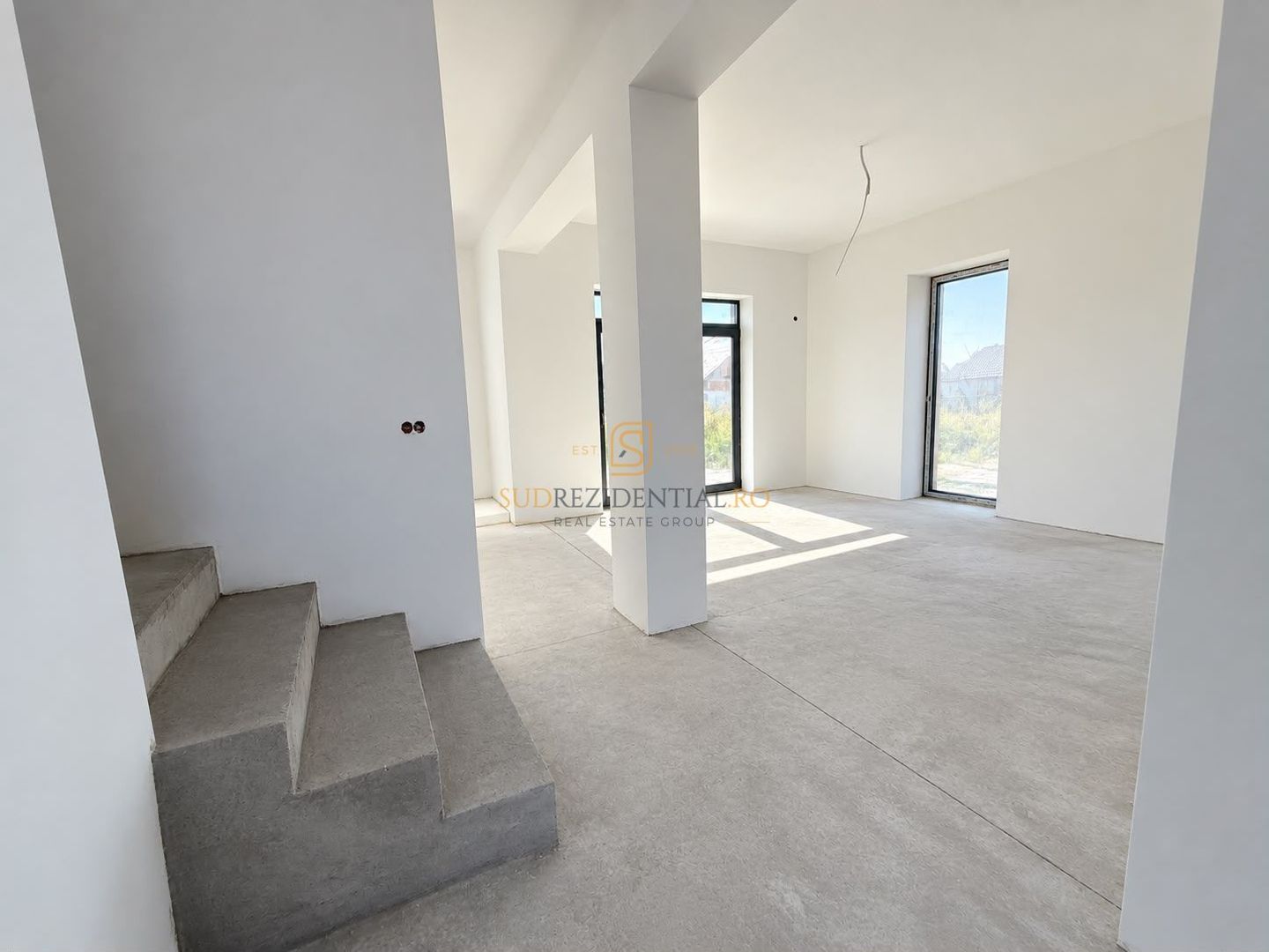 Vila individuala / 4 Camere / 2 Bai / 320 mp teren / Zona linistita - Poză 3