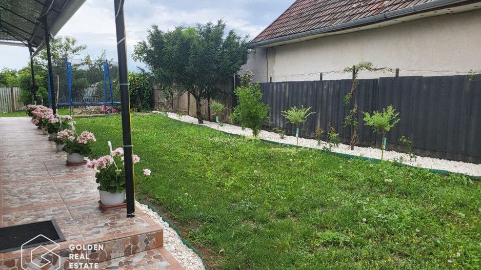 Casa P+M în Curtici, 1080 mp teren, 8 camere - Poză 11