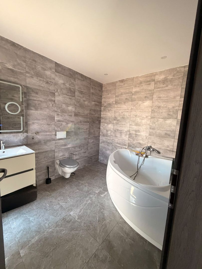 VILĂ MODERNĂ CU 4 CAMERE, CRAMĂ, SI FOIȘOR  | TUNARI – SQUARE HOUSE 2 - Poză 18