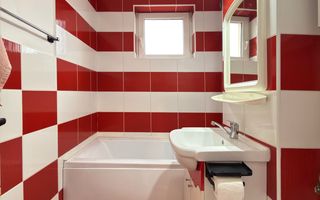 Apartament 4 camere | Semiluna | etaj 5 | lift nou | 129 000 euro - Poză 3