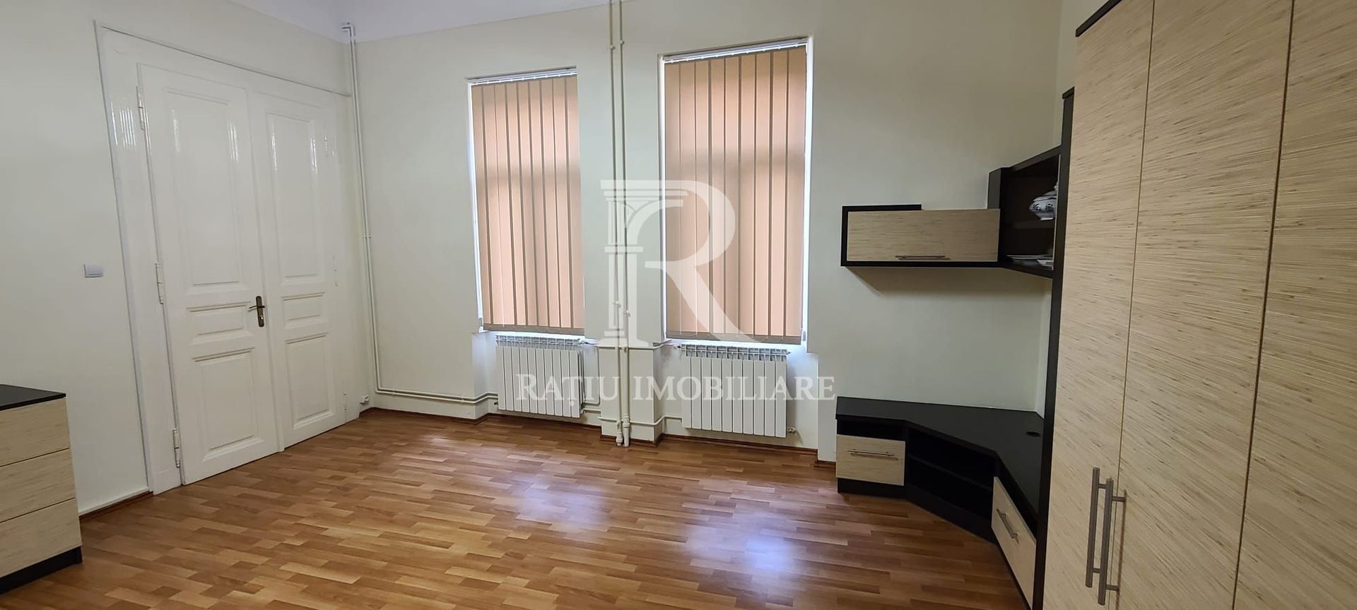 Apartament cu 2 camere | Etajul 1 | Pietonala | Ultracentral | Oradea - Poză 3