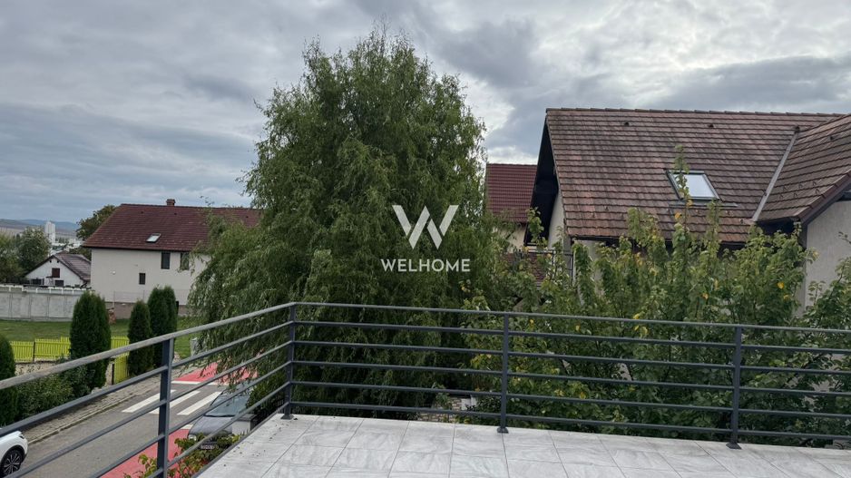 Casa superba , 5 camere si garaj ,zona linistita Sibiu - Poză 5