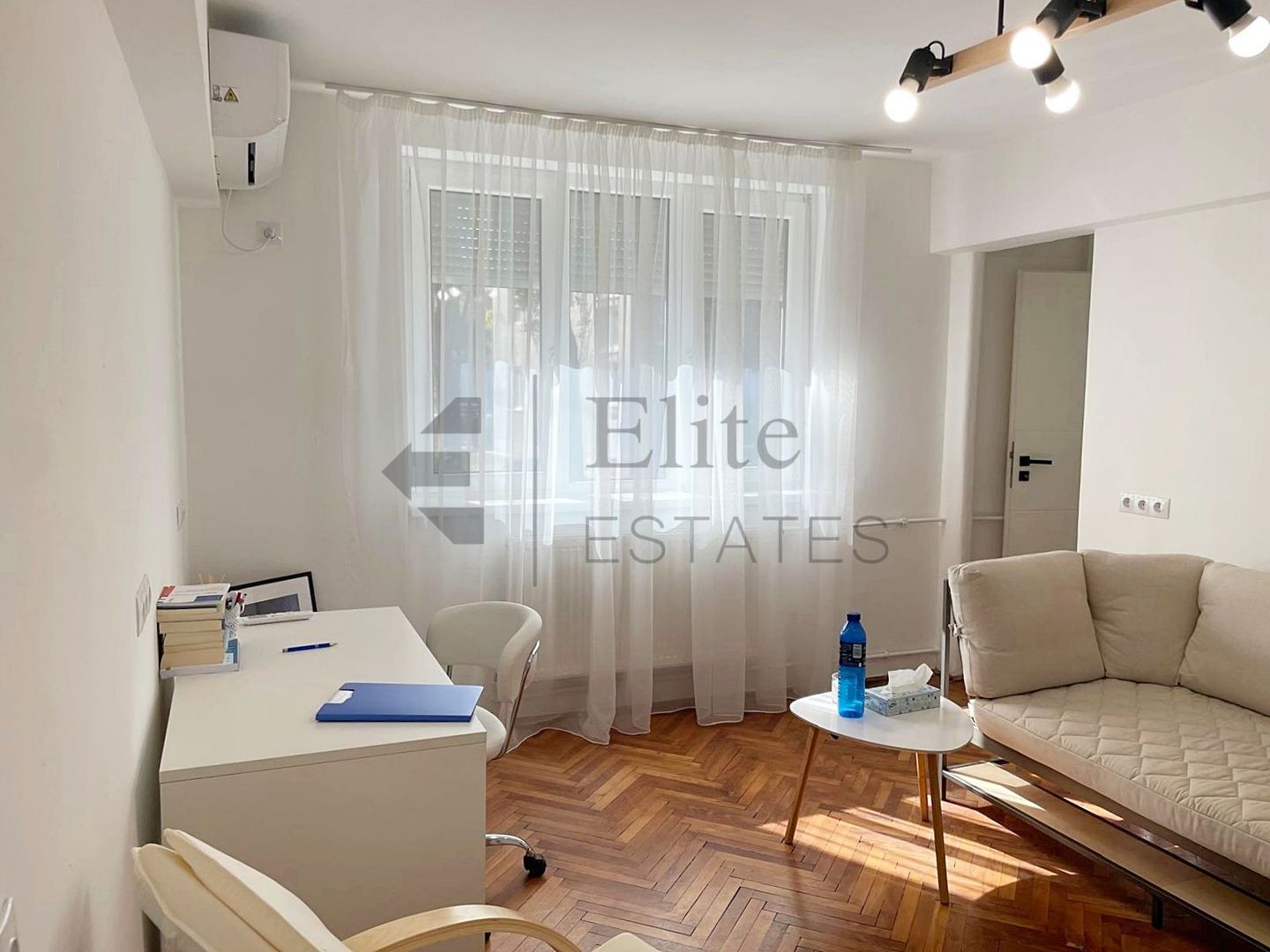 Birou ultracentral cu 2 camere de inchiriat în Oradea - Poză 1