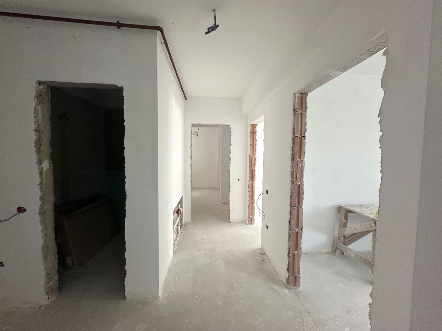 VANZARE 3 CAMERE CU PARCARE IMOBIL NOU PARC BAZILESCU - Poză 3