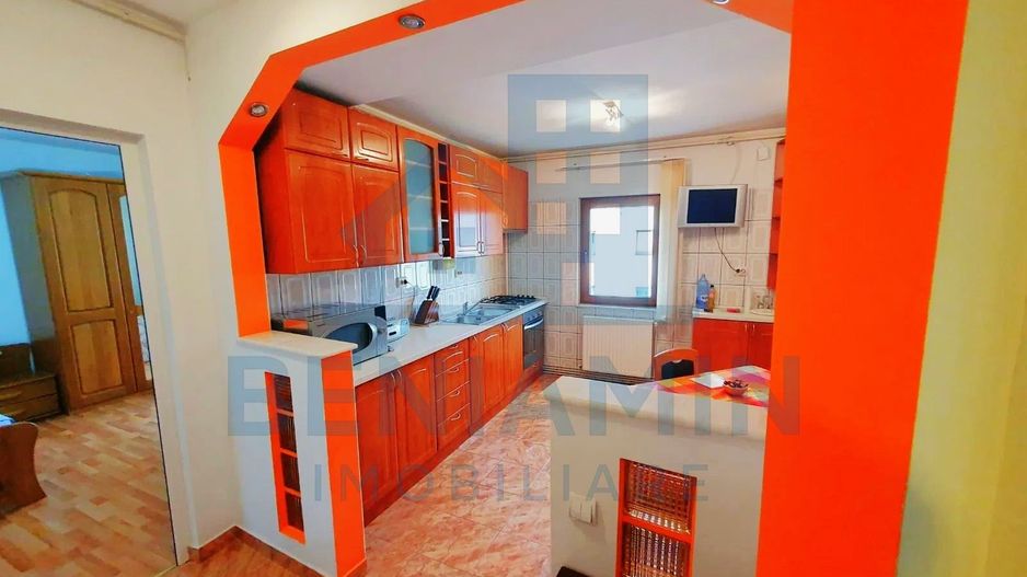 Apartament 2 camere-Decomandat-Spitalul Judetean-69mp-Spatios-Luminos - Poză 2