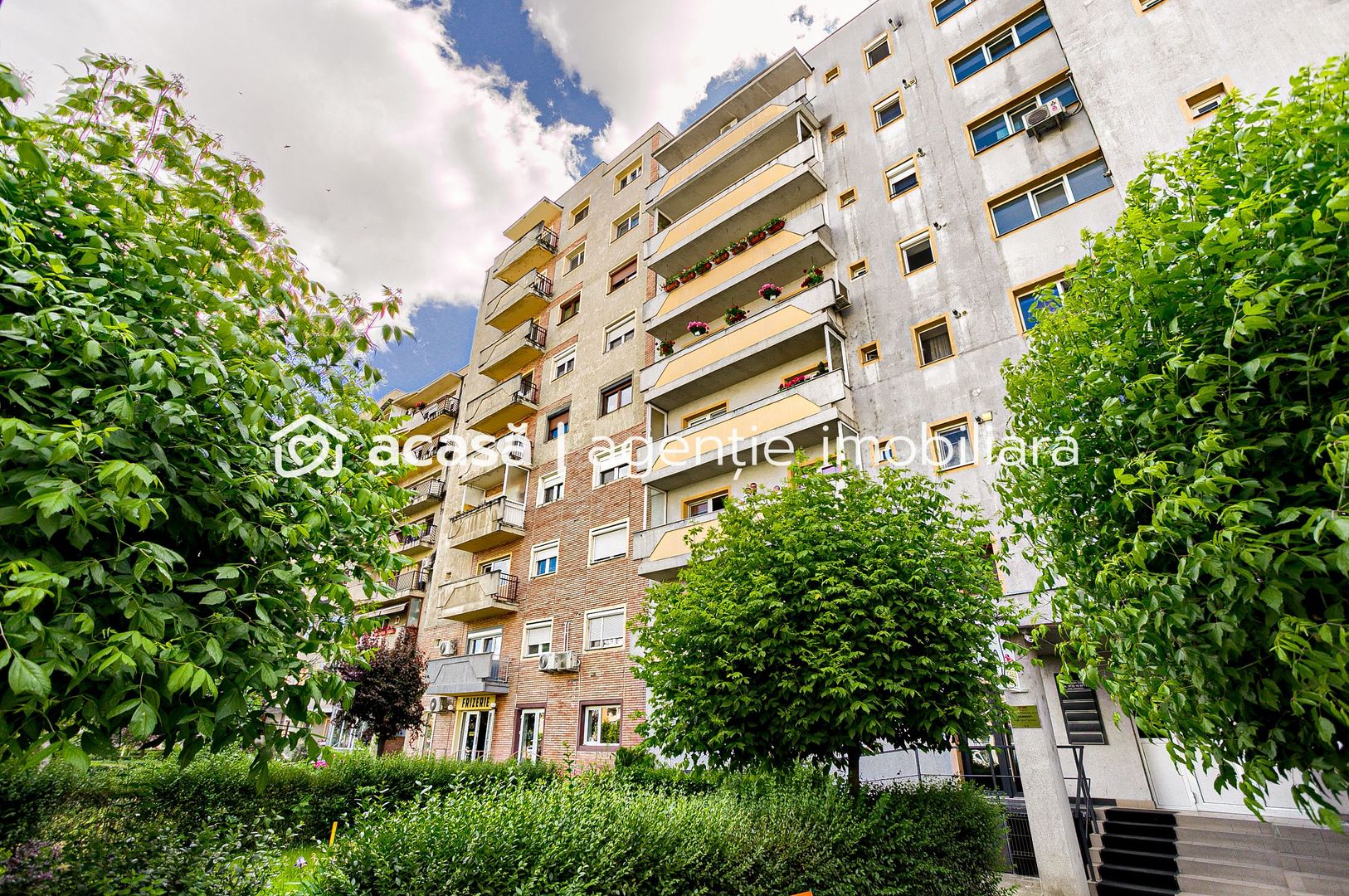 Apartament cu 2 camere decomandat zona Aurel Vlaicu - Poză 1