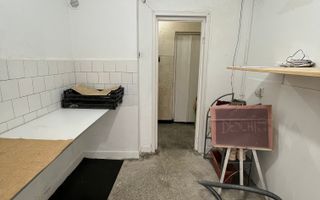 Spațiu comercial de vânzare – 47 mp utili, vitrină generoasă - Poză 6