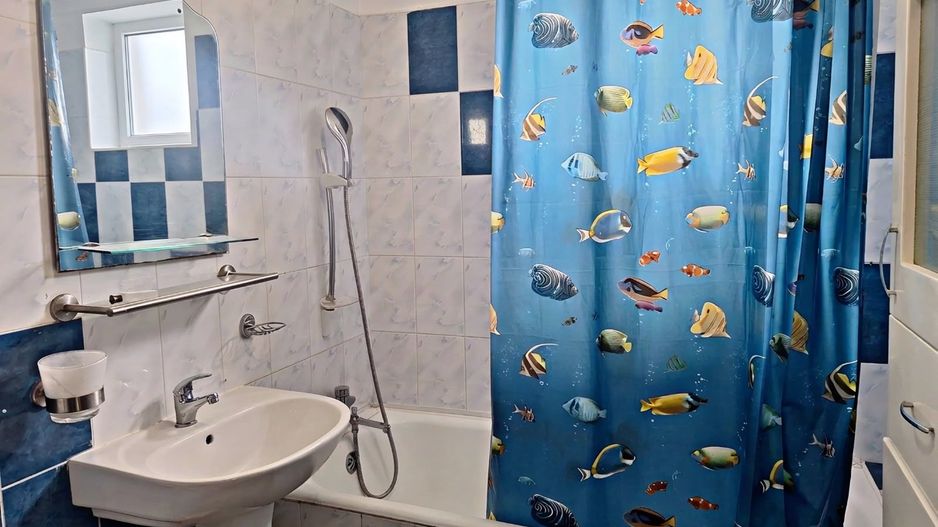 Apartament 3 camere 2 bai Crangasi cu loc parcare inclus - Poză 4