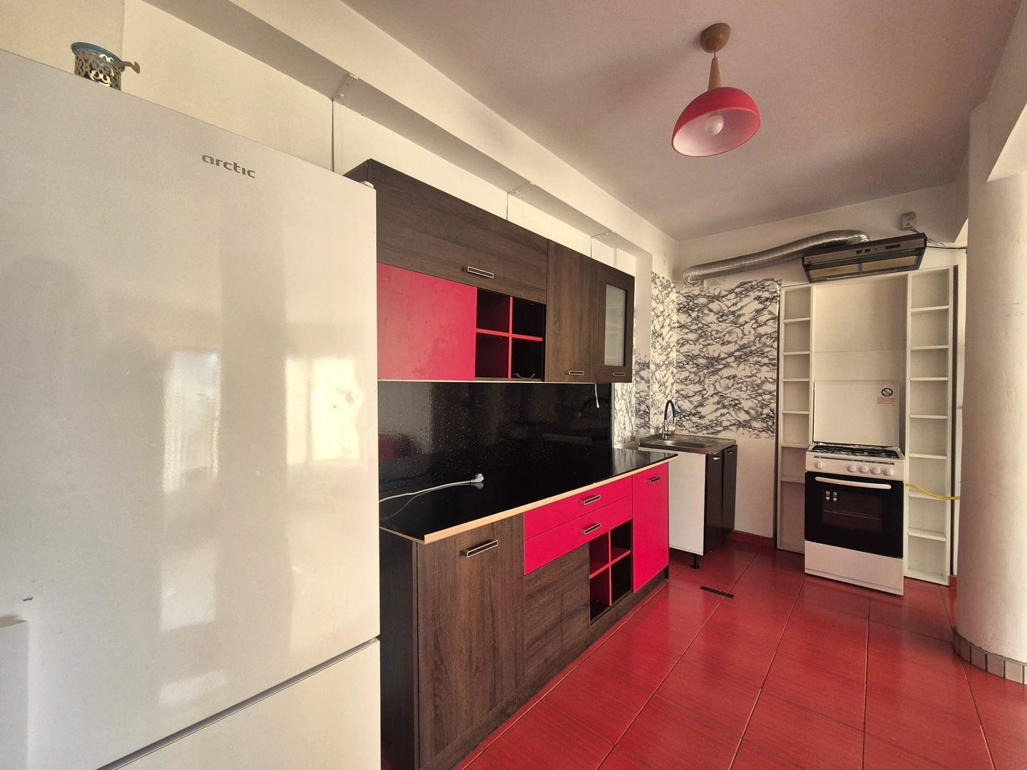 Apartament la casă cu grădină - Poză 5