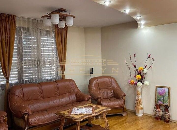 Vila de vanzare D+P+1 220 mp cu teren 300 mp, pret 285000 euro negociabil ! - Poză 3