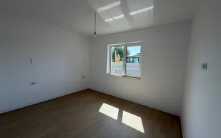 -Casa individuală -4 camere -2 băi - - Poză 14